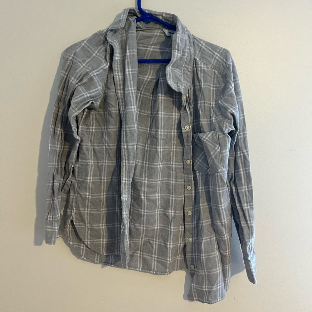 grey plaid long sleeve!